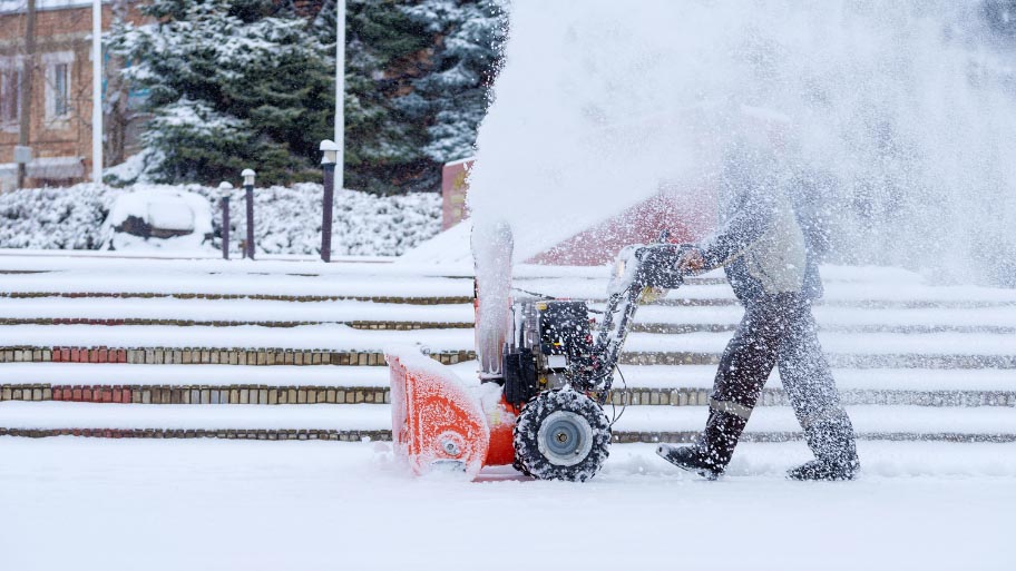 Des Moines Commercial Snow Removal Service