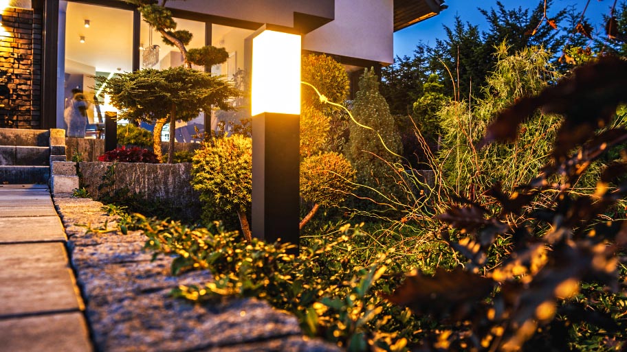 Des Moines Landscape Lighting Installation